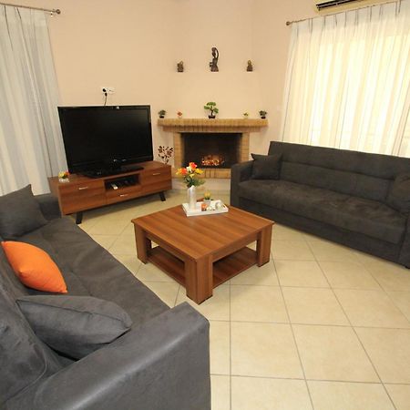 Spacious Country Apartment Враврона Екстер'єр фото