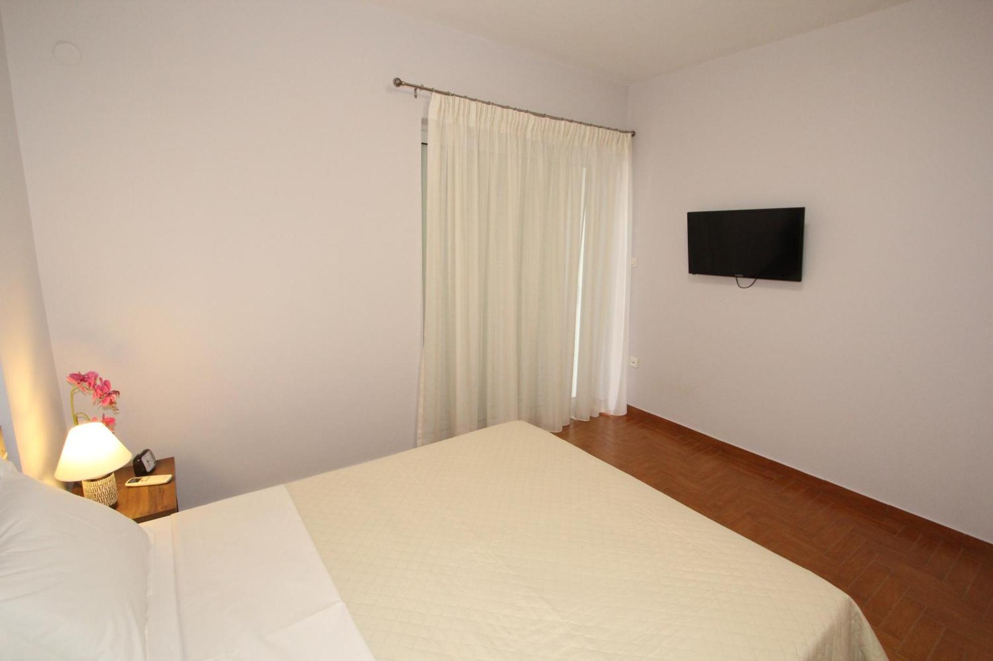 Spacious Country Apartment Враврона Екстер'єр фото